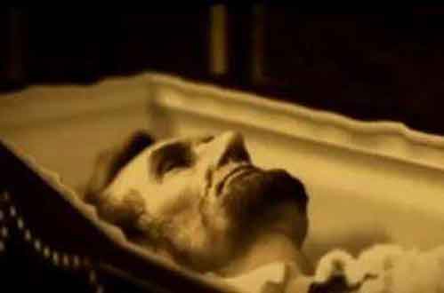 死亡预兆总统林肯的怪梦-自己的遗体告别