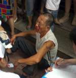 东北老人向儿子借阳寿！老子竟给儿子磕头！