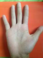 在脚上发现我的手