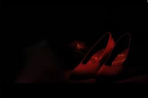 血色高跟鞋