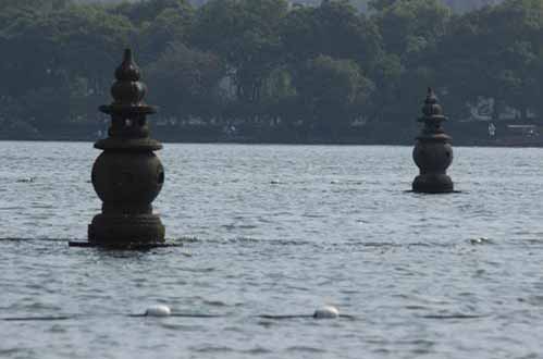 吓死人了！三潭印月的来历极具可怕！