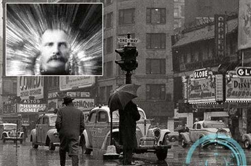 男子离奇穿越时空-出现在纽约街头