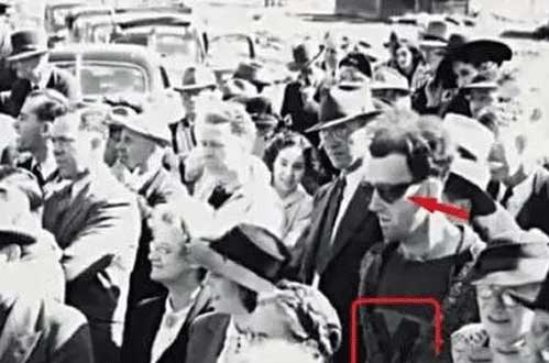 男子离奇穿越时空-出现在纽约街头