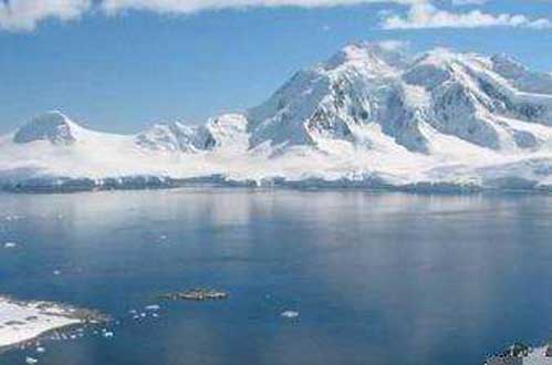 非常诡异的“不冻湖”