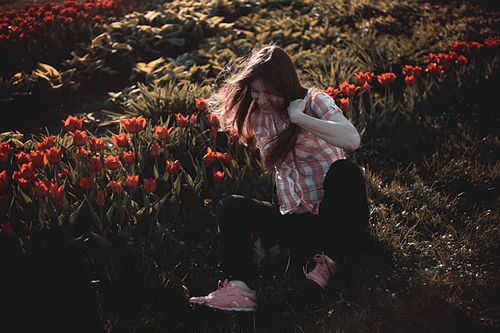 梦见自己把爸爸摔倒