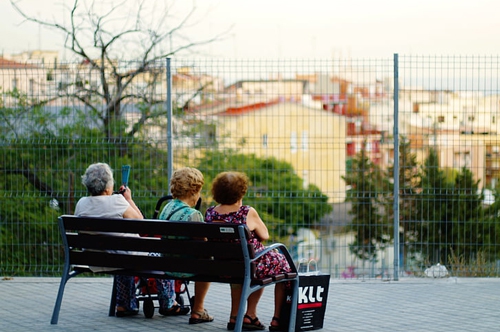 梦见女儿被她奶奶掐死