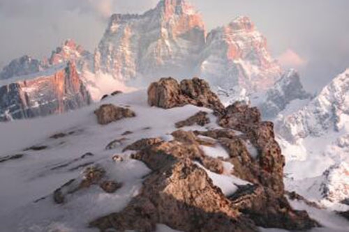 梦见在雪地里玩